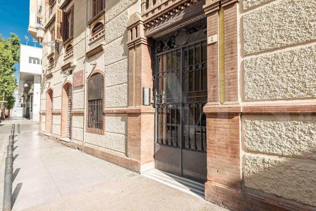 Modern Apartment Next To The Cervantes Theatre By Rems Malaga Zewnętrze zdjęcie