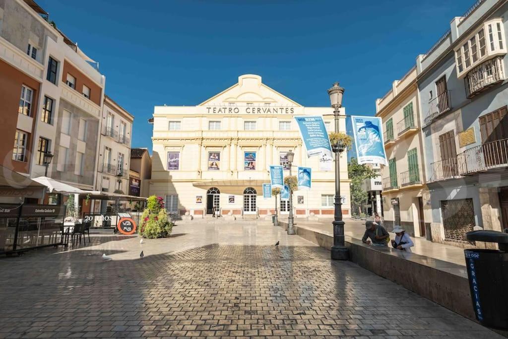 Modern Apartment Next To The Cervantes Theatre By Rems Malaga Zewnętrze zdjęcie